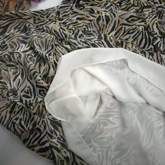 New Lilly Pulitzer Pink Tiger Print Gold Metallic Striped Sheer Maxi Dress Sz 2 - Picture 12 of 13